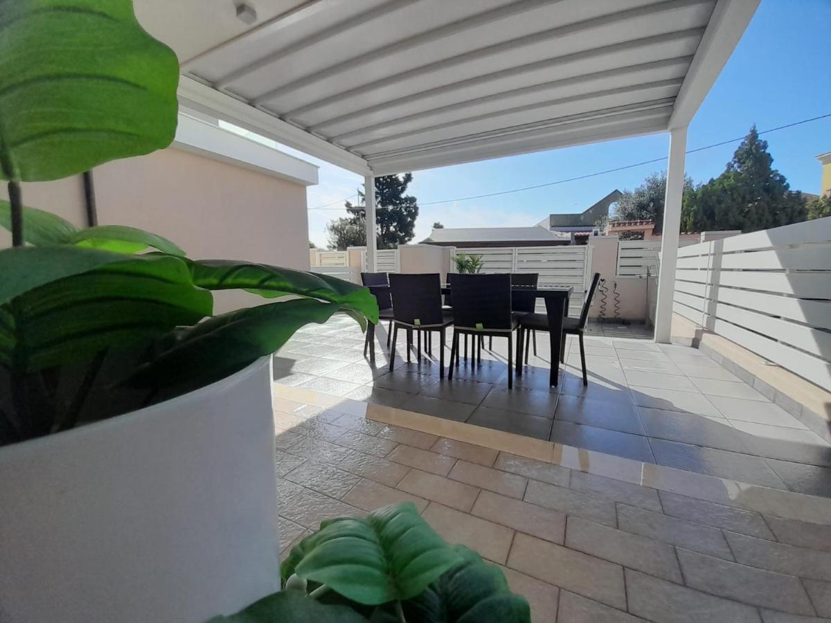 Suite Antonio Cagliari Luaran gambar