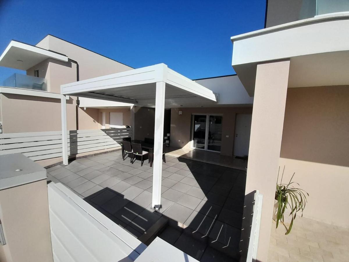 Suite Antonio Cagliari Luaran gambar